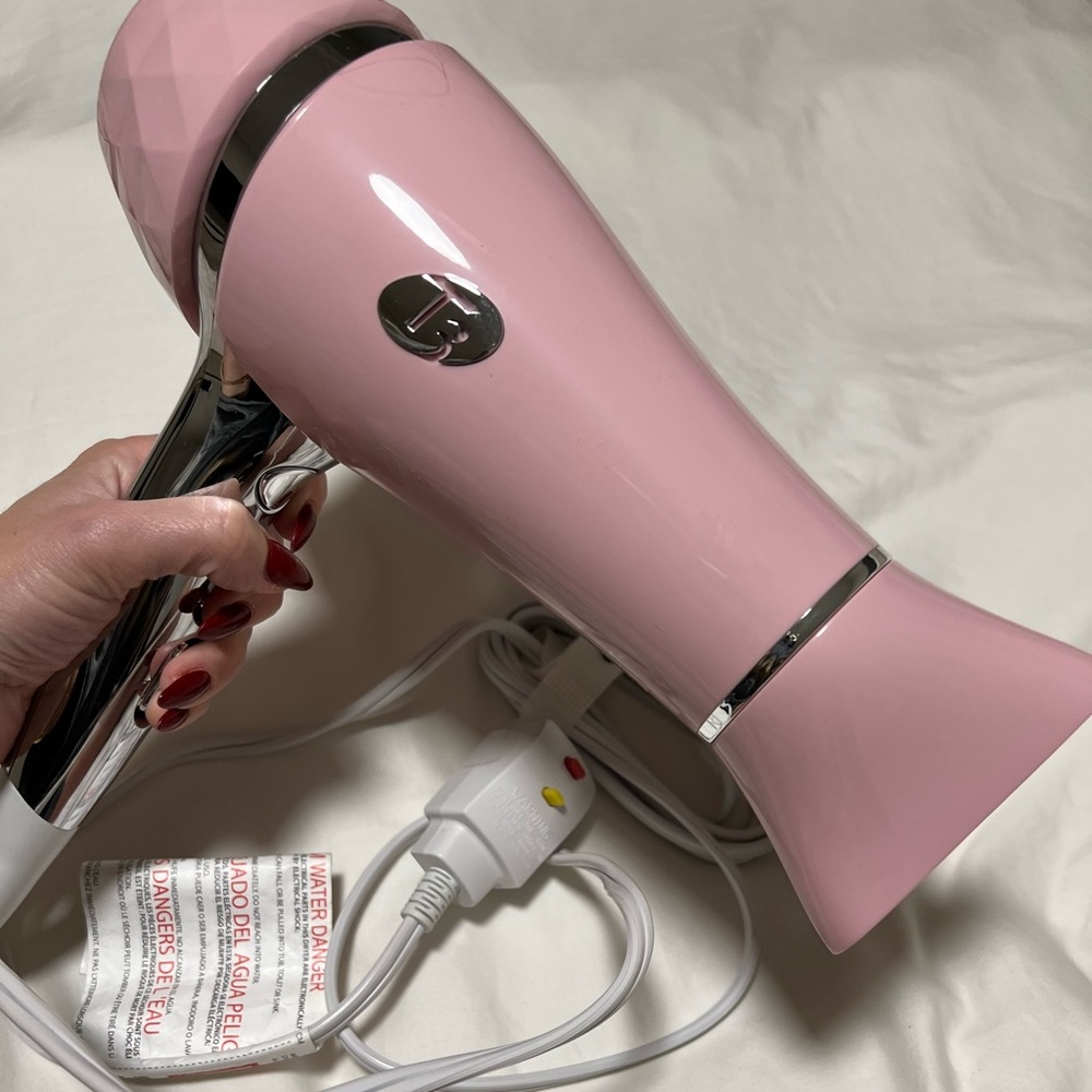 T3 blow dryer limited edition color!